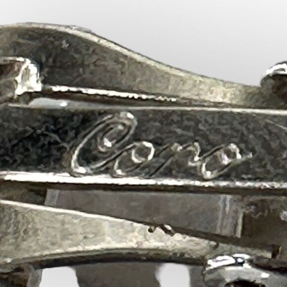 CORO silver toned hexagon shaped clip on earrings with the letter L - Picture 8 of 9